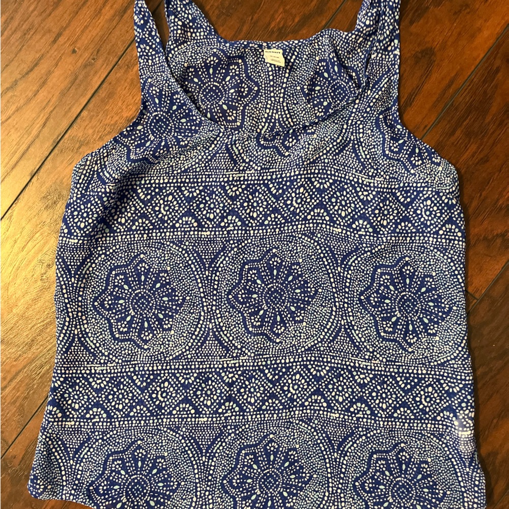 Tank top. Old Navy. Medium